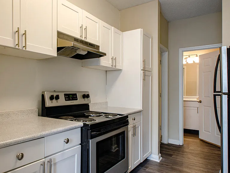 Wyndchase Bellevue Apartments — Photo 17