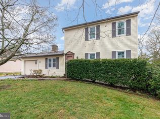 907 Cedar Rd, Mechanicsburg, PA 17050