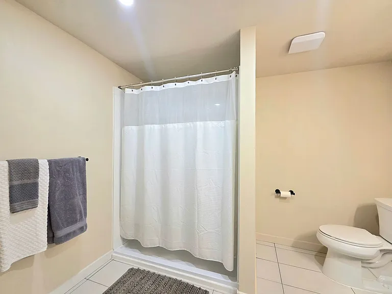 2211 NW Cascade Ave — Photo 21