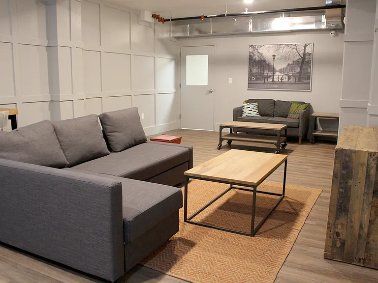 The Commonwealth - Resident Lounge
