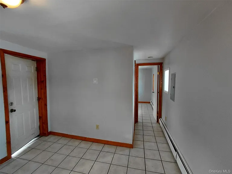 2095 Ulster Ave #9 — Photo 3