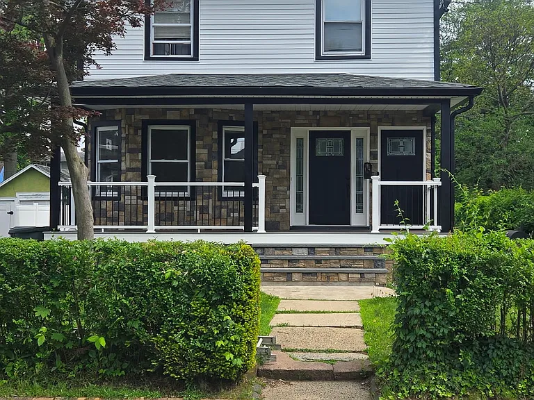 1324 George St #1324 — Photo 23