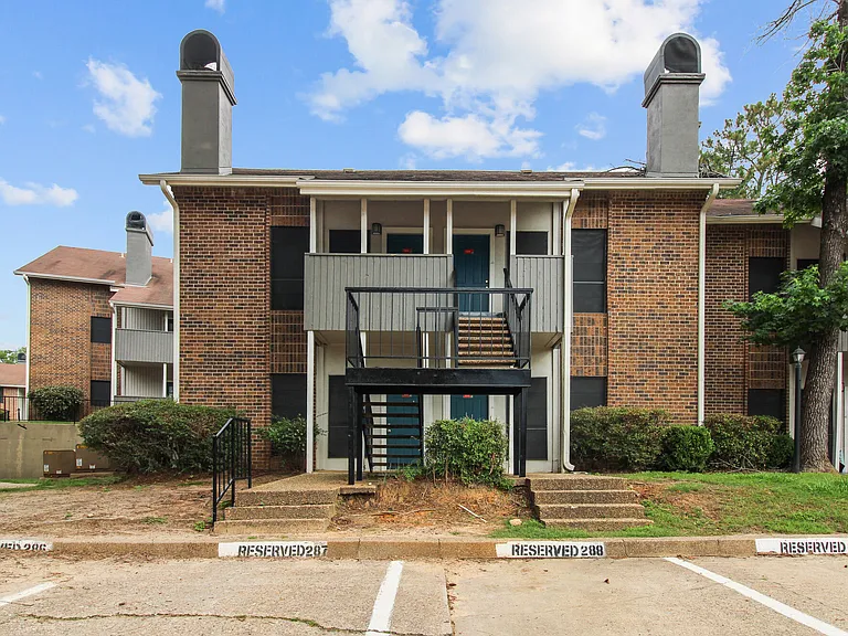 The Woodlands — Photo 14