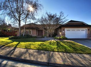 26 Williams Dr, Moraga, CA 94556