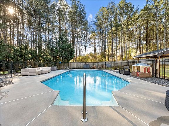 2nd image of 1339 Sierra Ridge Pl