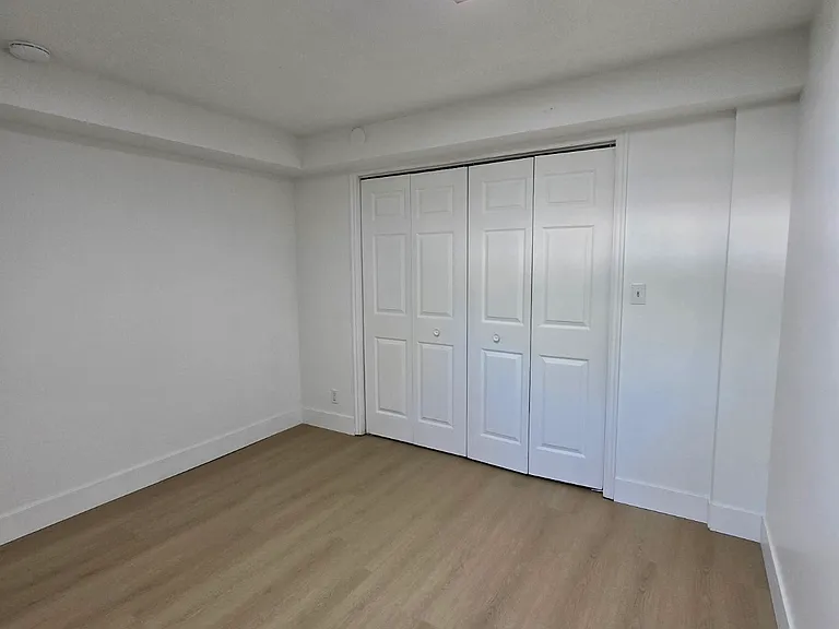 519 N 400 E #3 — Photo 7