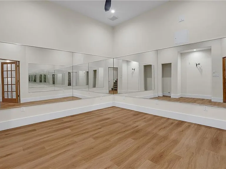 3228 Silver Lake Dr NE — Photo 42