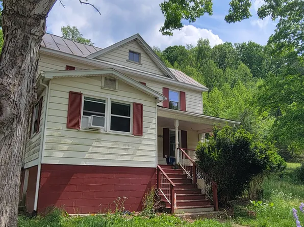 2066 W Midland Trl #2, Lexington, VA 24450