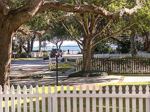 2nd image of 2812 Old Bayshore Way