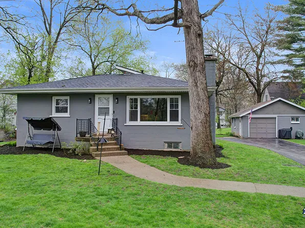 6521 Willow St, Spring Grove, IL 60081