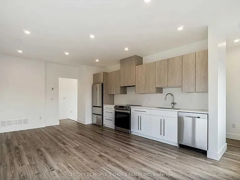 54 Westhampton Dr #UPPER — Photo 5