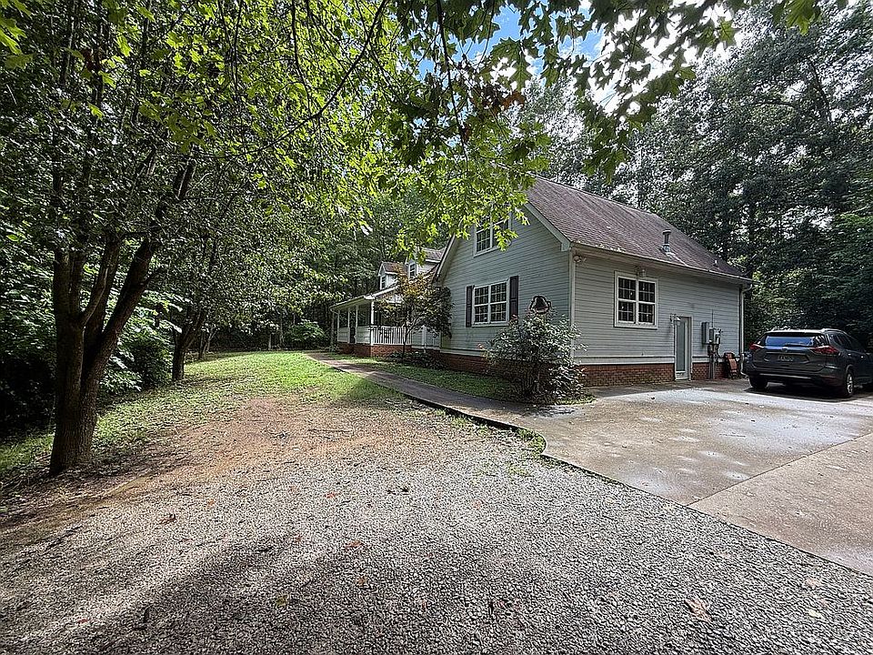 1st image of 158 Hidden Hollow Rd