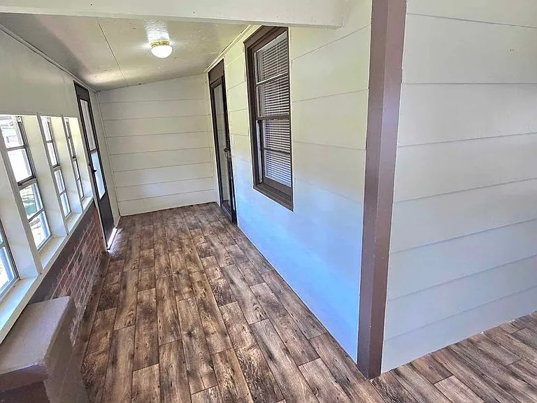 45 B St SW — Photo 14