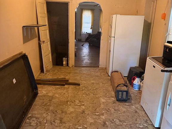 4th image of 50 Mechanics Ave