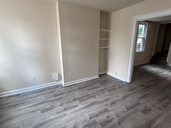 4th image of 512 W South St