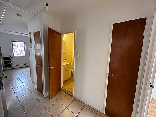 Rented by Capri Jet Realty Corp | media 16