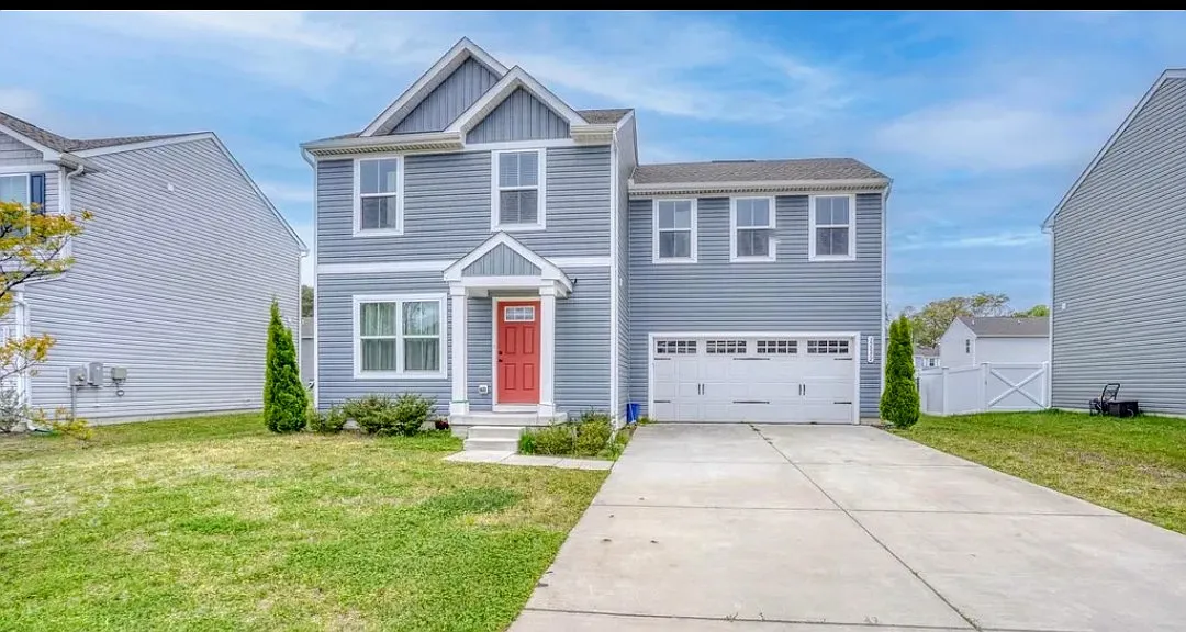 4 bed, 3.5 bath, 2880 sqft, $2,555 — Photo 1