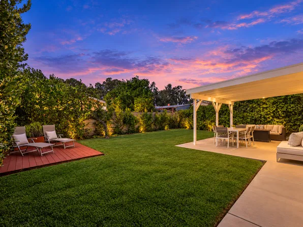 821 N Doan Dr, Burbank, CA 91506