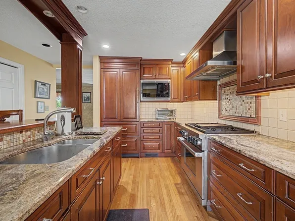 16 Hickory Hl Unit 16, West Springfield, MA 01089