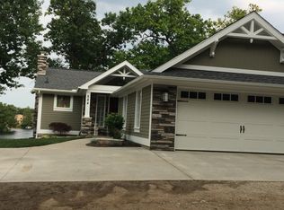 584 Cushing St, Lake Orion, MI 48362