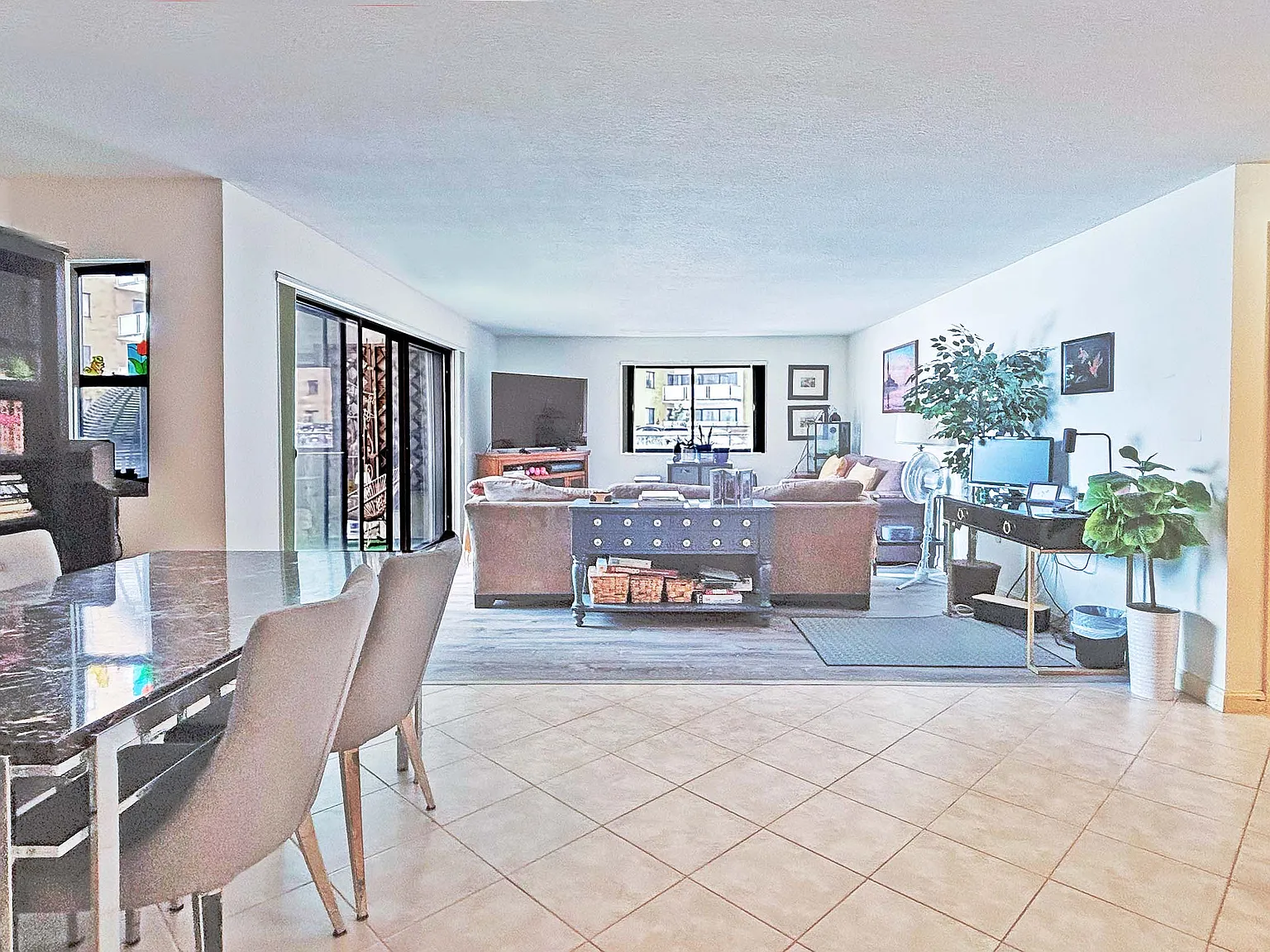 1 bed, 1000 sqft, $2,300 — Photo 3