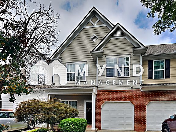 2nd image of 2412 Suwanee Pointe Dr