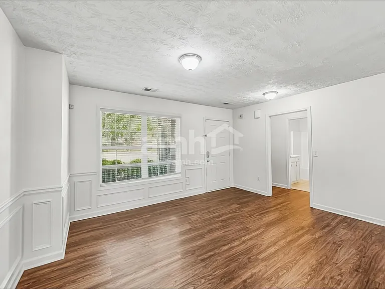 282 Rockingham Dr — Photo 8
