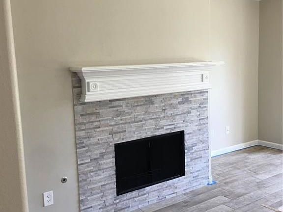3rd image of 1130 Elmhurst Trails Ln