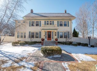 36 9th St SW, Le Mars, IA 51031