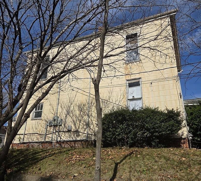 2nd image of 417 N 2nd St