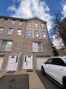 17 Zabriskie St #1705, Hackensack, NJ, 07601