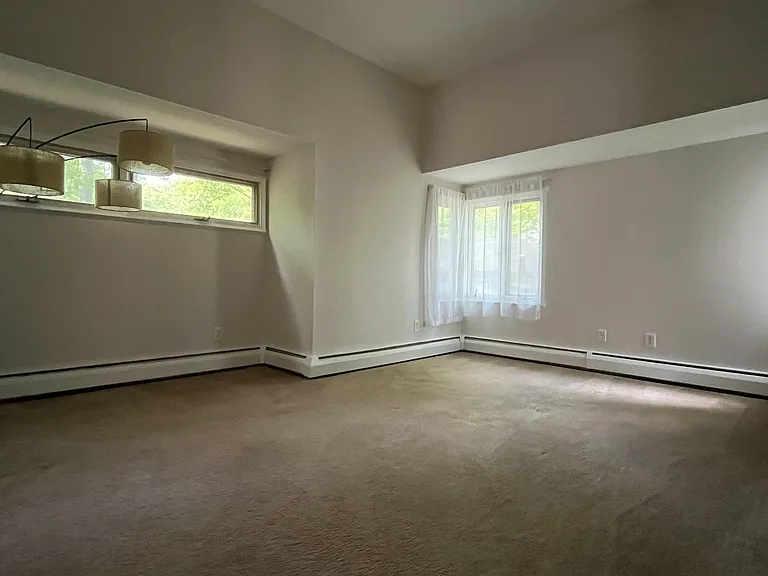 7 Staunton Ct #G — Photo 23