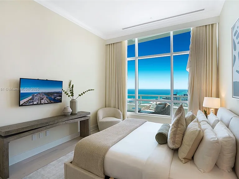 4401 Collins Ave #PH SOUTH — Photo 58