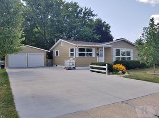 1511 S 2nd Ave, Marshalltown, IA 50158