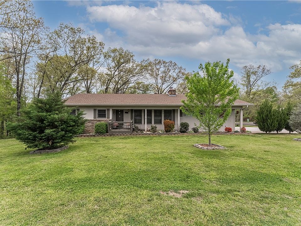 1st image of 1 Ames Ln