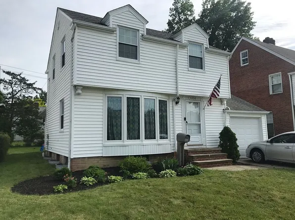 4438 Silsby Rd, University Heights, OH 44118