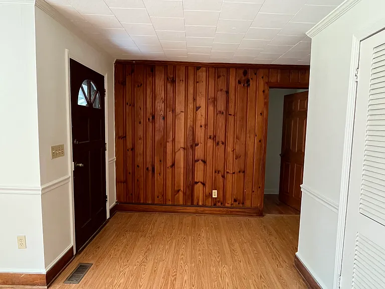 Sparrow Springs Rd — Photo 20