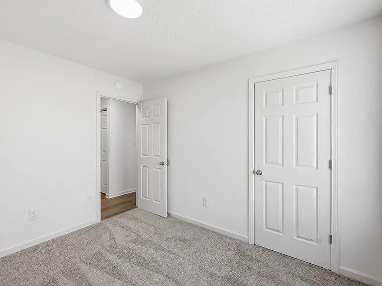 1409 Gatlinburg Ct — Photo 14