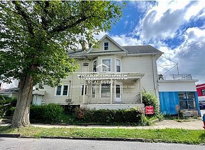 3rd image of 893 Tonawanda St Unit 1