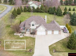 160 Fairway Dr, Mankato, MN 56001