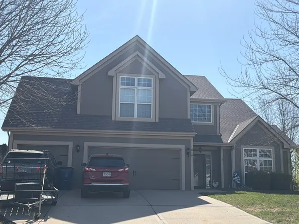 1810 White Tail Ln, Liberty, MO 64068