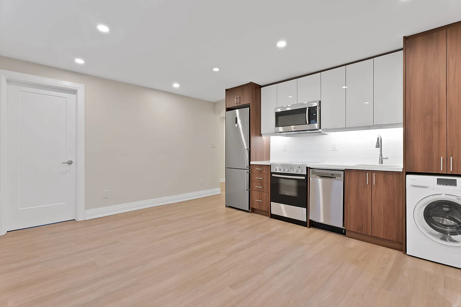 701 Eglinton Ave W #306 photo 1