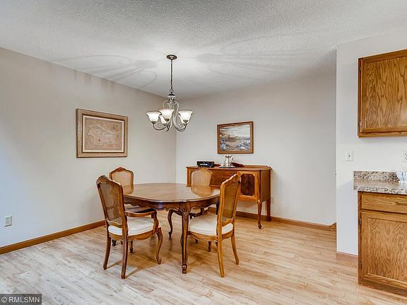 4th image of 189 Primrose Ct