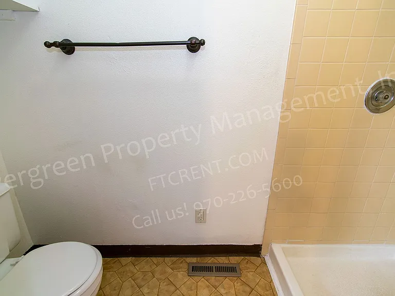 704 Ponderosa Dr — Photo 14