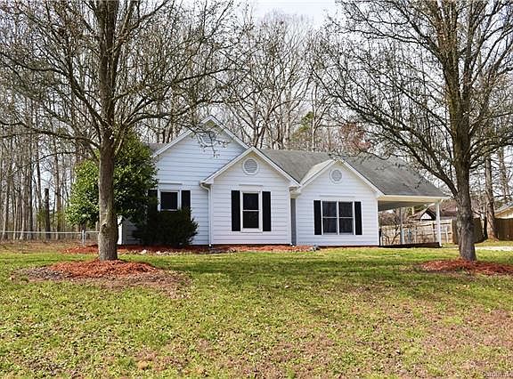 3rd image of 126 Hickory Creek Dr