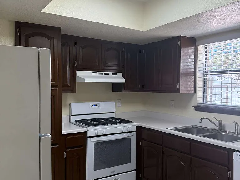 12000 Ivory Gate Way — Photo 11