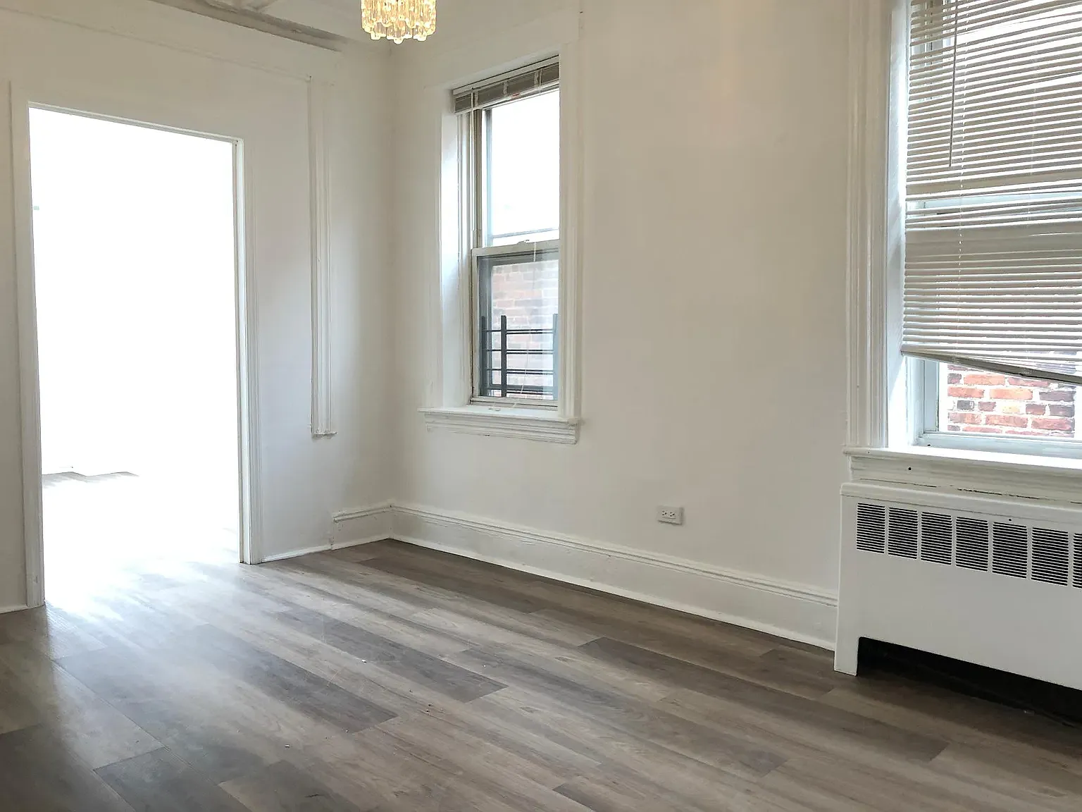 3 bed, 1000 sqft, $2,499 — Photo 4