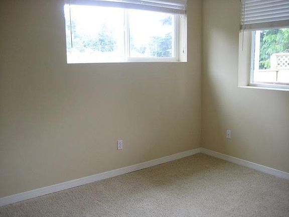 5th image of 7126 196th St SW APT 11