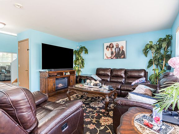 4th image of 5813 Lake Pointe Dr