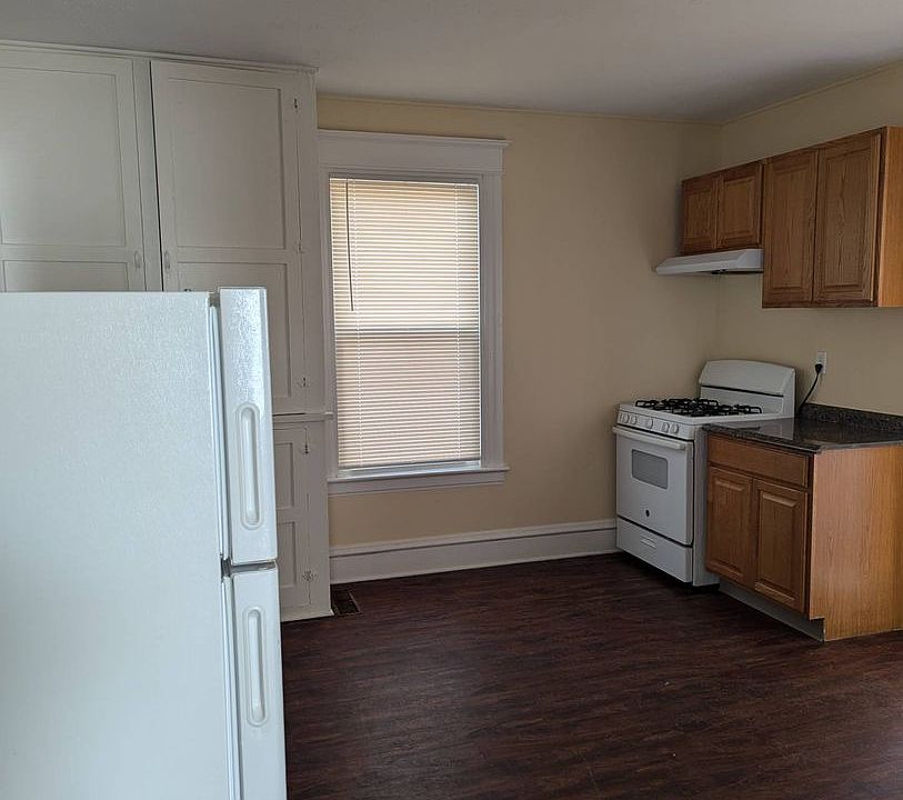1st image of 516 11th St #1